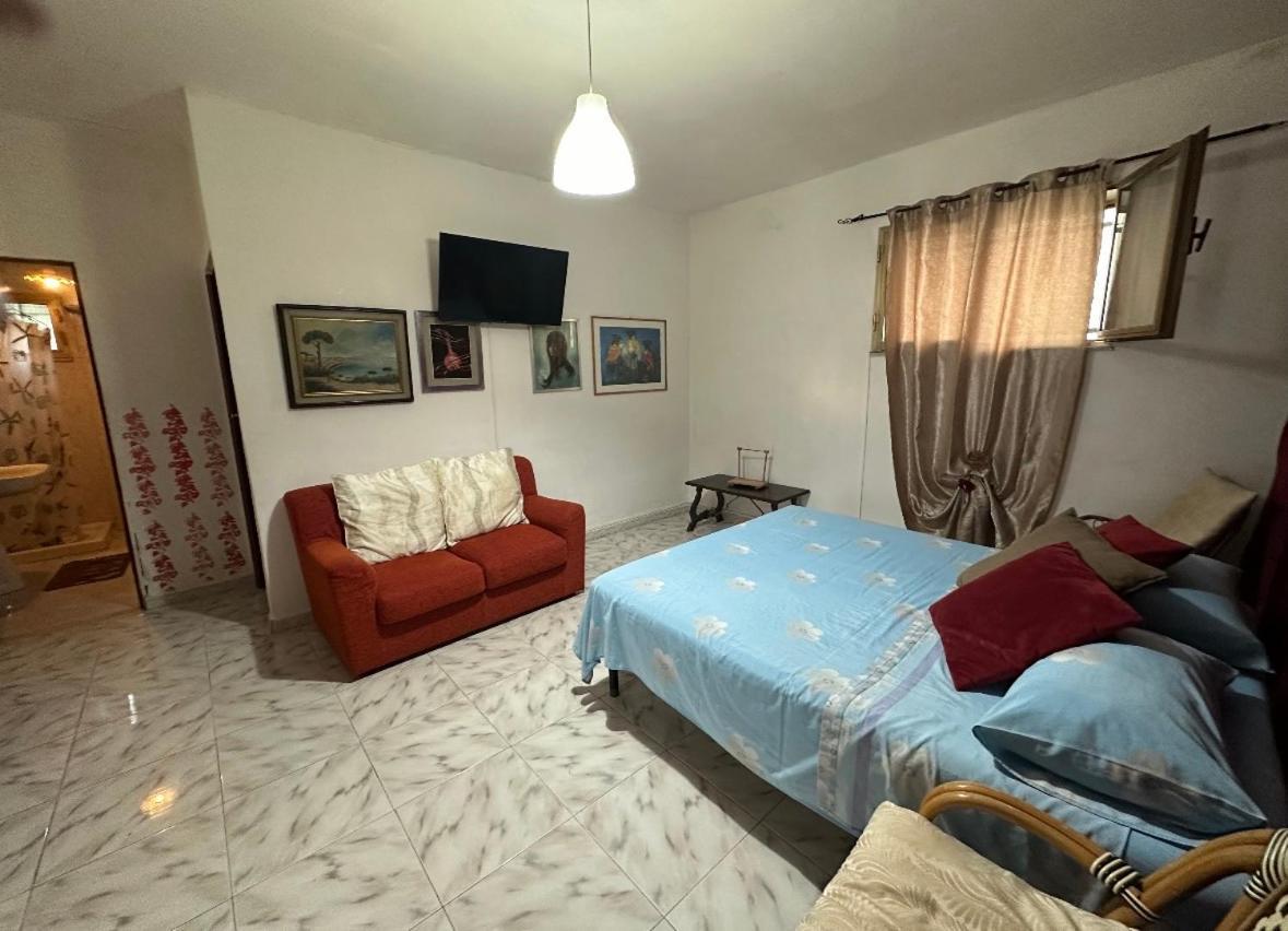 Imperium Allestimenti Bed and Breakfast Napoli Esterno foto